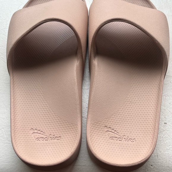 Archie’s Australian Footwear - Picture 2 of 5